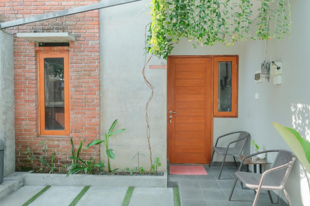 Andewi Guest House Denpasar Redpartner - Minimum Stay 30 Nights Sanur Eksteriør billede