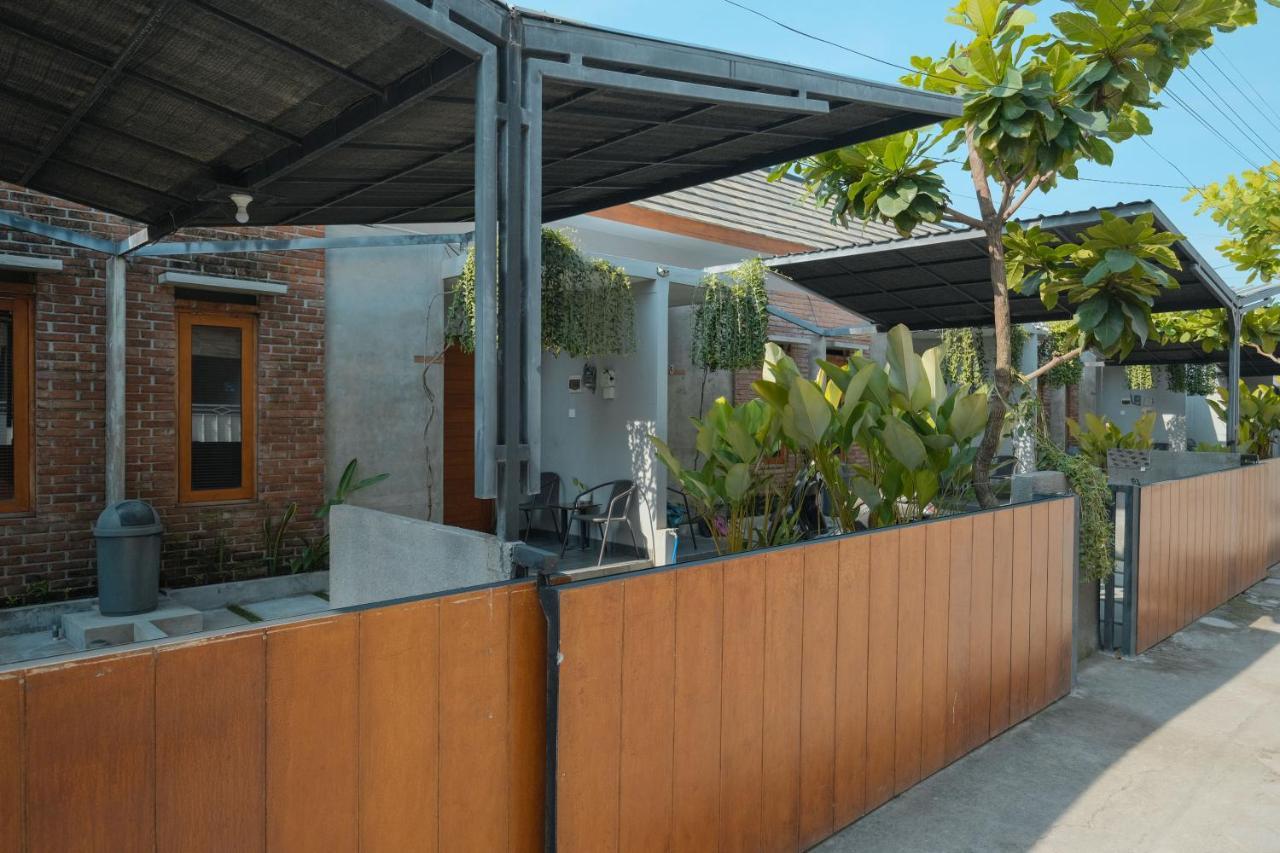 Andewi Guest House Denpasar Redpartner - Minimum Stay 30 Nights Sanur Eksteriør billede